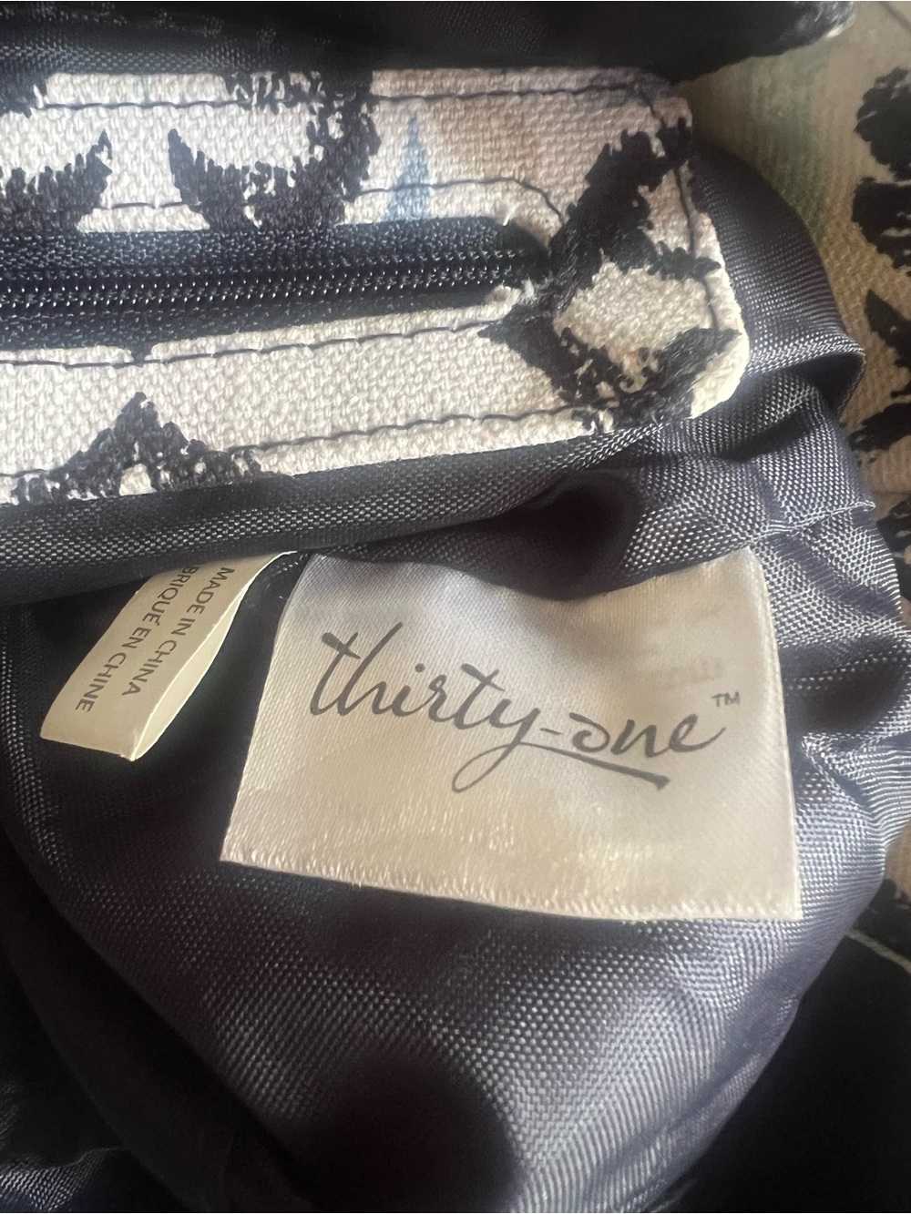 Thirty One Cloth Navy Blue/Blue/White/Tan/Aqua Shoulder Purse, new without tags - Picture 5 of 9